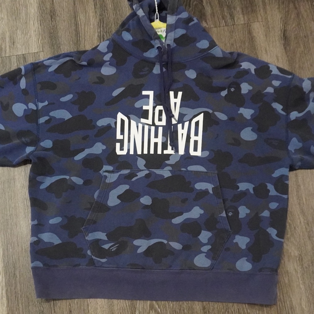 BAPE Color Camo NYC Logo Loose
Fit Pullover